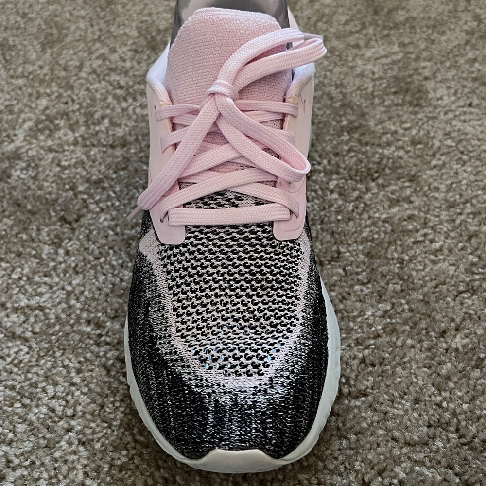 Women’s Nike Odyssey React 2 Flyknit Sneaker Size 7.5 - Picture 8 of 16